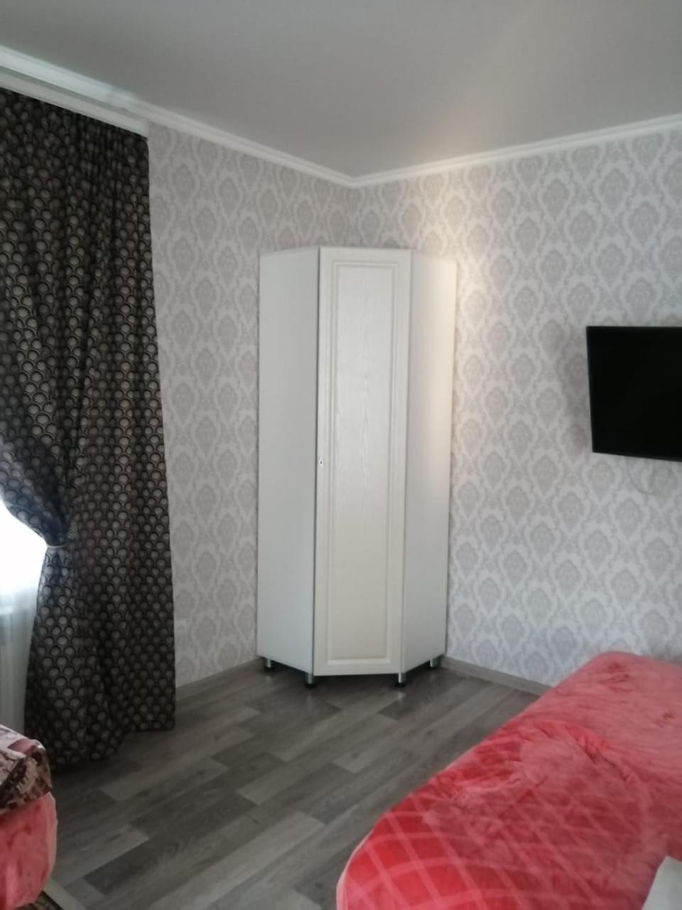 Happy House Apartamento Karagandy Exterior foto